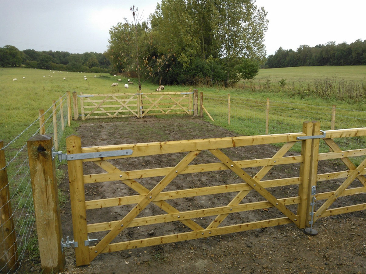 Field Gates by Fowler Fencing