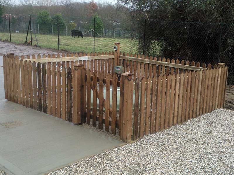 Picket Fencing by Fowler Fencing