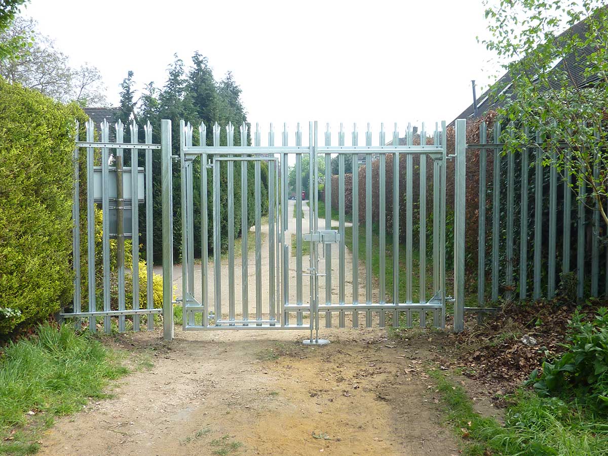 Palisade Gates by Fowler Fencing